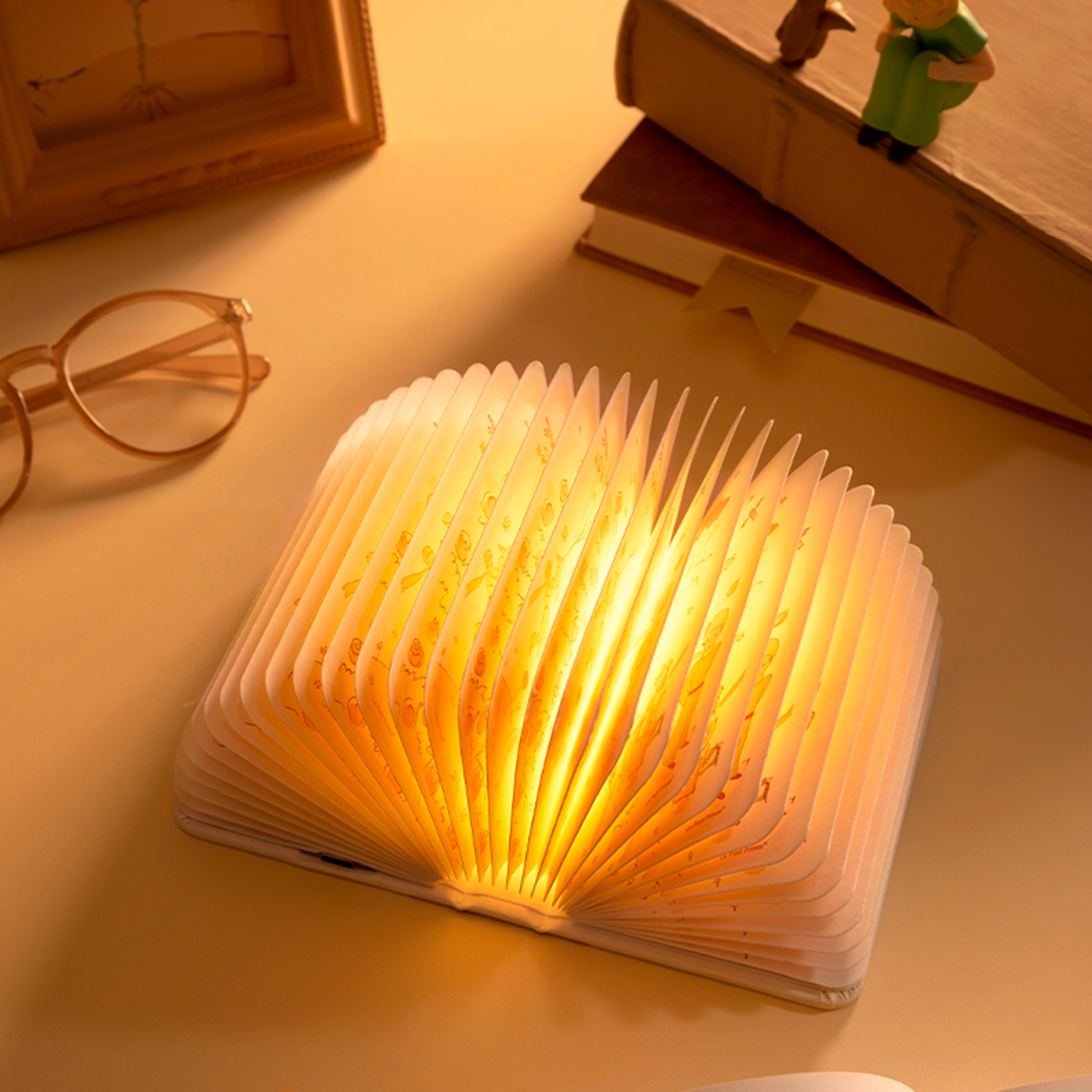 MarTUBE x Le Petit Prince Book Style Light