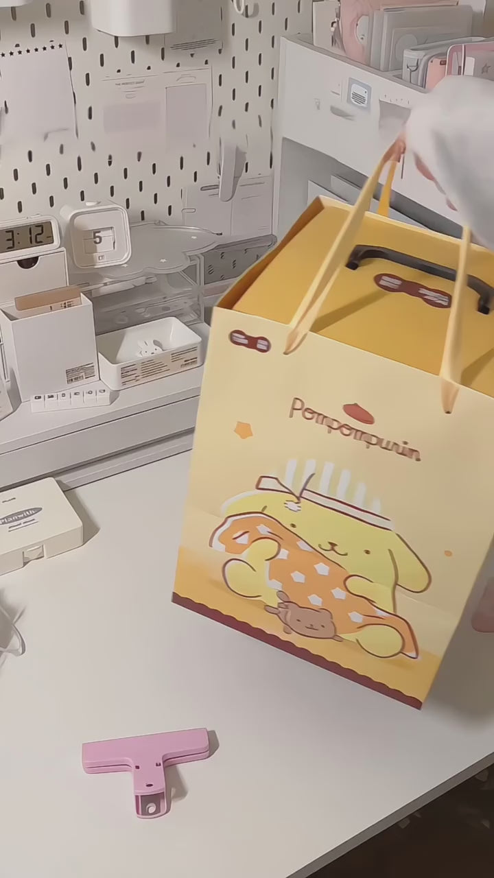pompompurin desk lamp